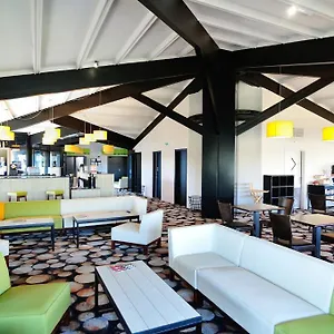 https://relais-fasthotel-la-couchee-avignonet.midi-pyreneeshotels.com